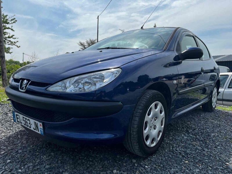 PEUGEOT 206  2004