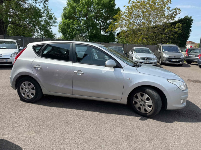 HYUNDAI I 30 2009