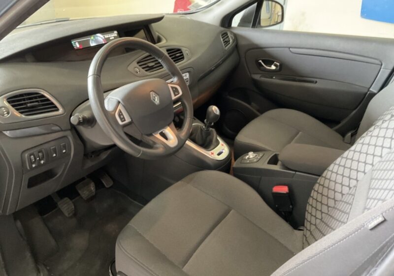 RENAULT SCENIC 3 III 1.6 DCI 130 Cv 1ERE MAIN / 63 700 Kms TOIT OUVRANT GPS BLUETOOTH - Garantie1an