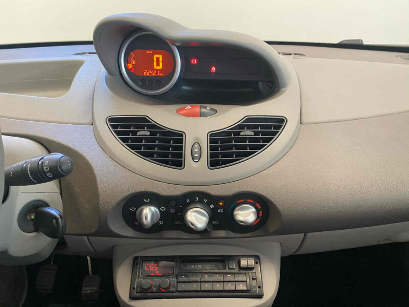 RENAULT TWINGO II 2010