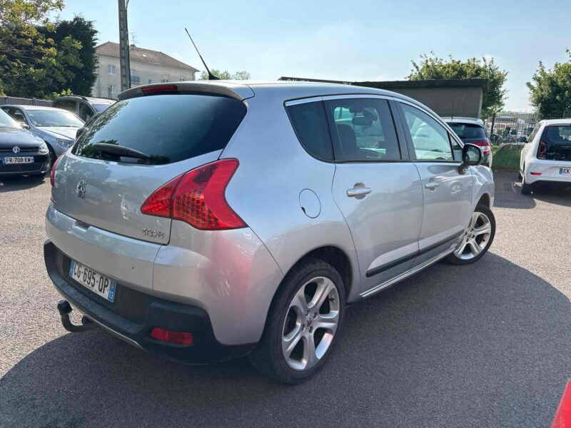 PEUGEOT 3008 Monospace 2012