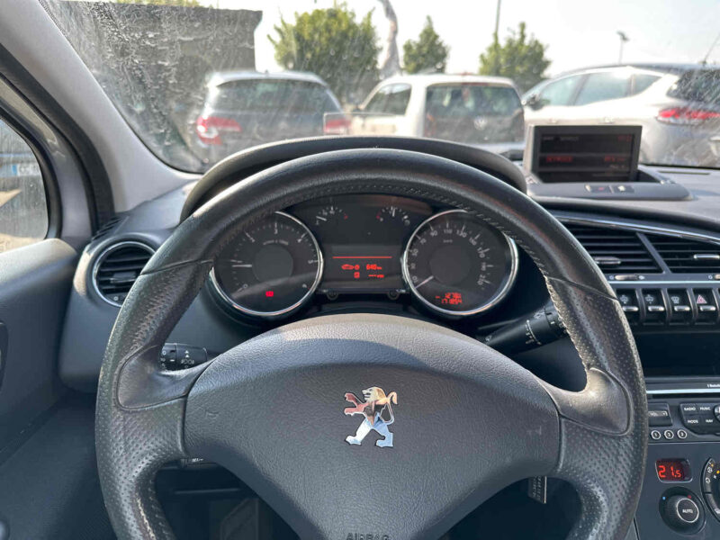 PEUGEOT 3008 Monospace 2012