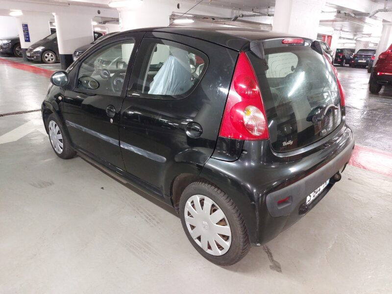 PEUGEOT 107 1.0 68 MOTEUR  120000 km Changé