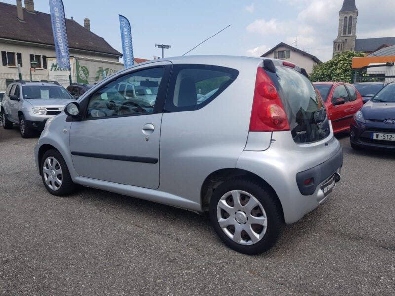 PEUGEOT 107 1.0i 68CV TRENDY 3P