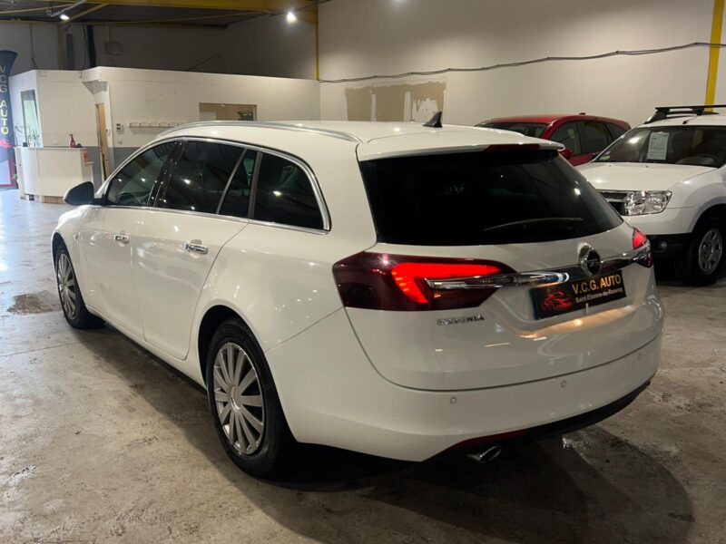 OPEL INSIGNIA A Sports Tourer 2015