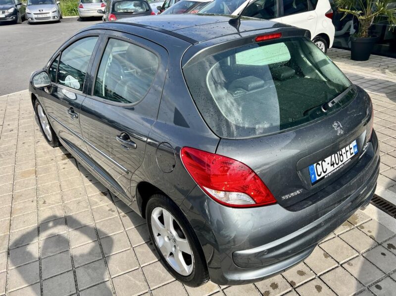 PEUGEOT 207 1.6L HDi 92CH ALLURE