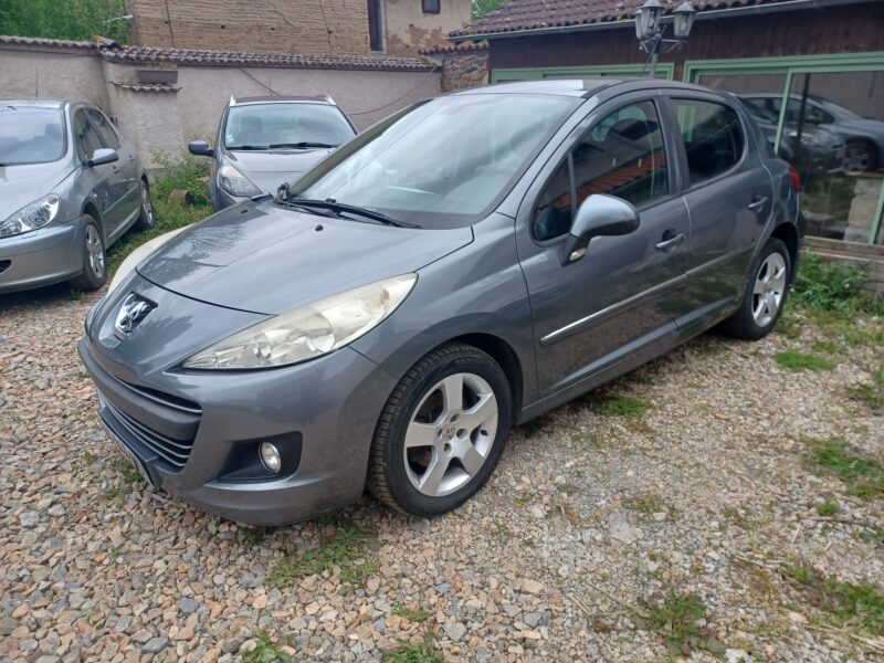 PEUGEOT 207 2010