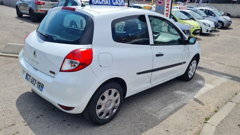 RENAULT CLIO III 2013