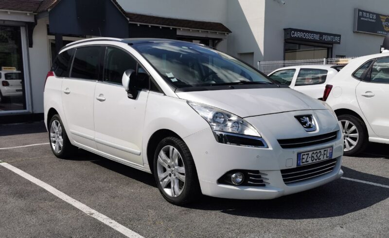 Peugeot 5008 1.6 e-HDi 115ch FAP Allure ETG6   7 PLACES