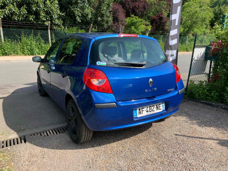 RENAULT CLIO III 1.5DCI 70CV