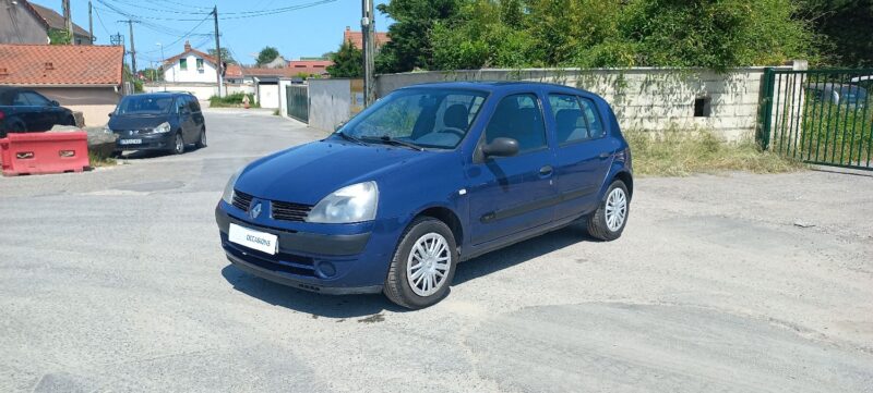 RENAULT CLIO II 1ER MAIN 