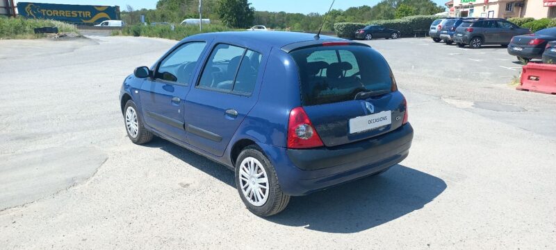 RENAULT CLIO II 1ER MAIN 