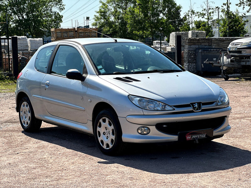 PEUGEOT 206 1,4L HDI 70 CV / Idéal jeune conducteur / Paiement 4X Possible