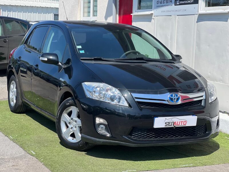 TOYOTA AURIS 2010