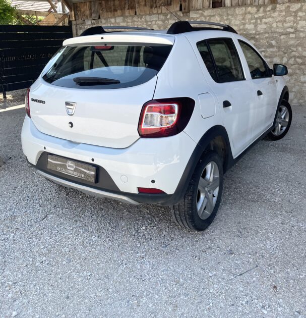 DACIA SANDERO 2015