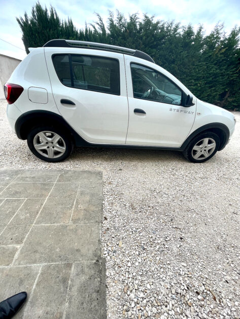 DACIA SANDERO 2015