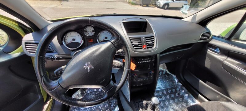 PEUGEOT 207 2006