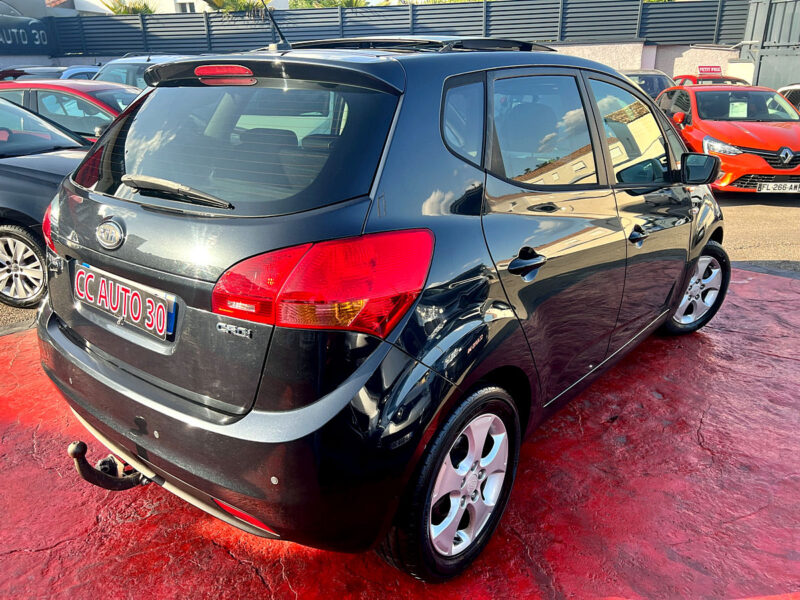 KIA VENGA 2011