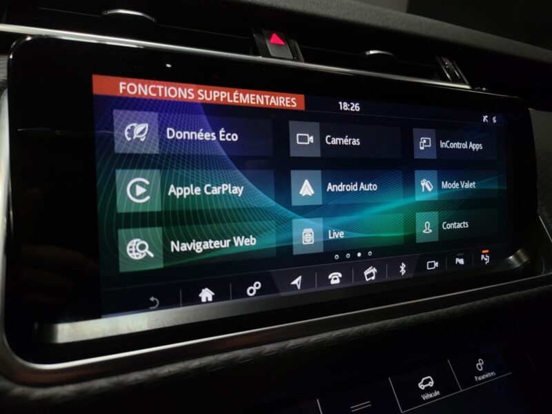 Velar 2.0 D180 HSE 180 cv R-DYNAMIC / CARPLAY /TOIT OUVRANT / CAMERA AV-AR