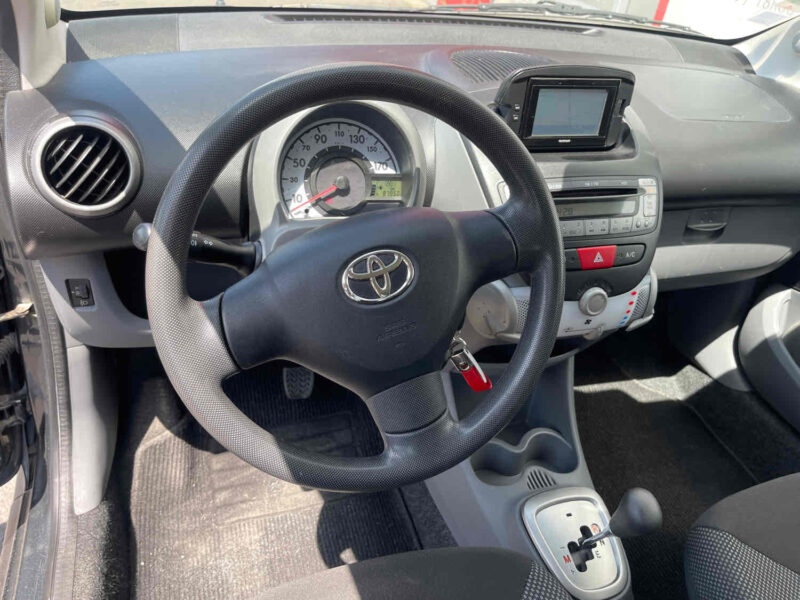 TOYOTA  AYGO 2011