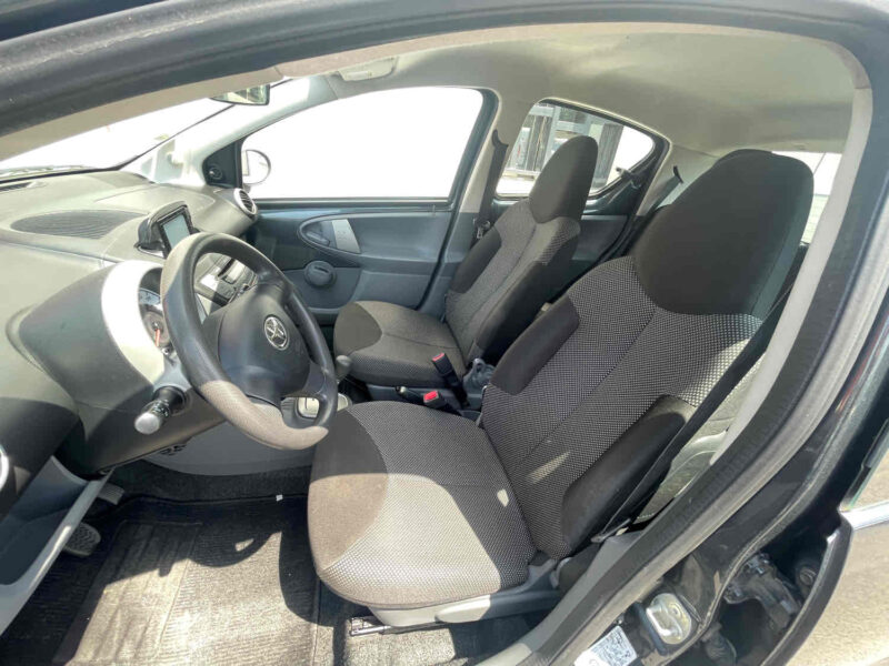 TOYOTA  AYGO 2011