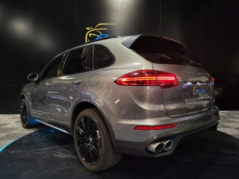 PORSCHE CAYENNE 2015