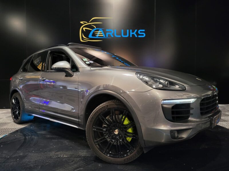 PORSCHE CAYENNE 2015