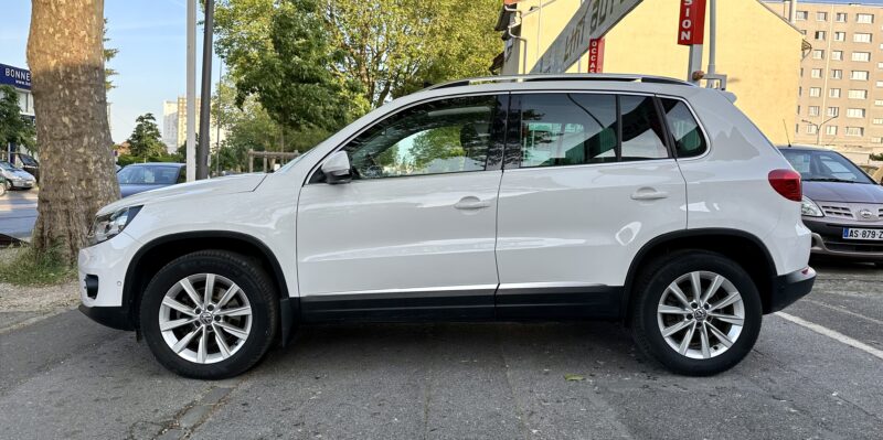 VOLKSWAGEN TIGUAN 2012