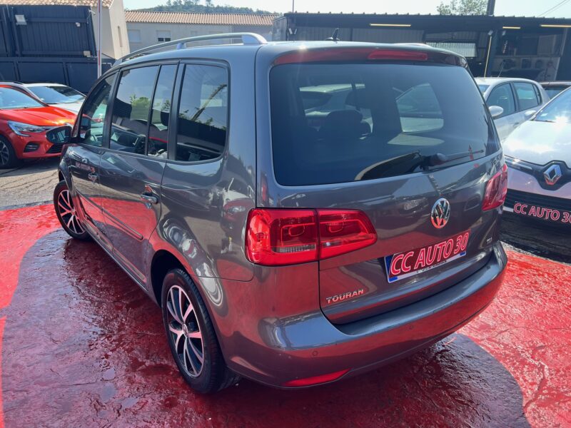 VOLKSWAGEN TOURAN 2012