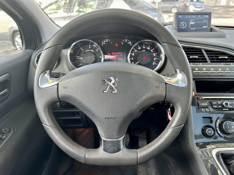 PEUGEOT 5008 2014