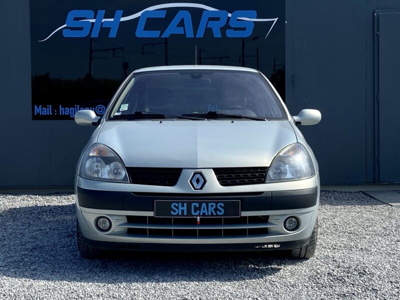 RENAULT CLIO 2003