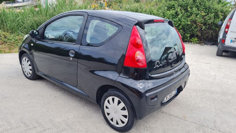 PEUGEOT 107 2006