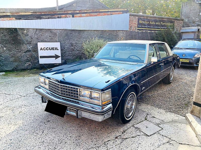 CADILLAC SEVILLE A trois volumes 1976