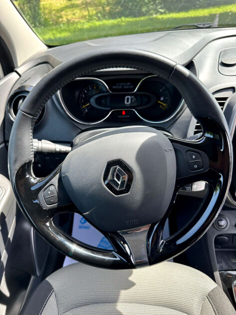 RENAULT CAPTUR 2015 - 43277 KM