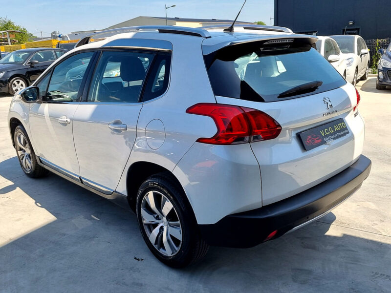 PEUGEOT 2008 1.2 VTi 82 Allure