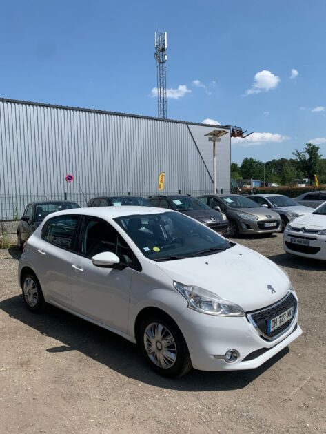 PEUGEOT 208 1.4 HDi 70cv