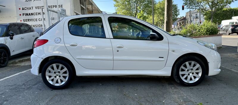 PEUGEOT 206+ 2011