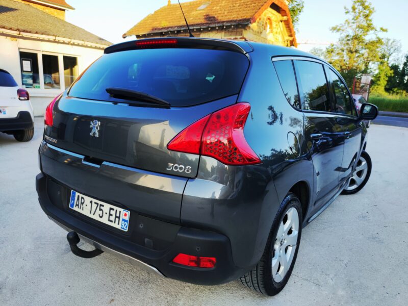 PEUGEOT 3008 Monospace 2010