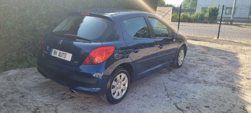 Peugeot 207 1.6 HDI 16V 90CH BLUE LION PREMIUM