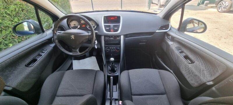 Peugeot 207 1.6 HDI 16V 90CH BLUE LION PREMIUM