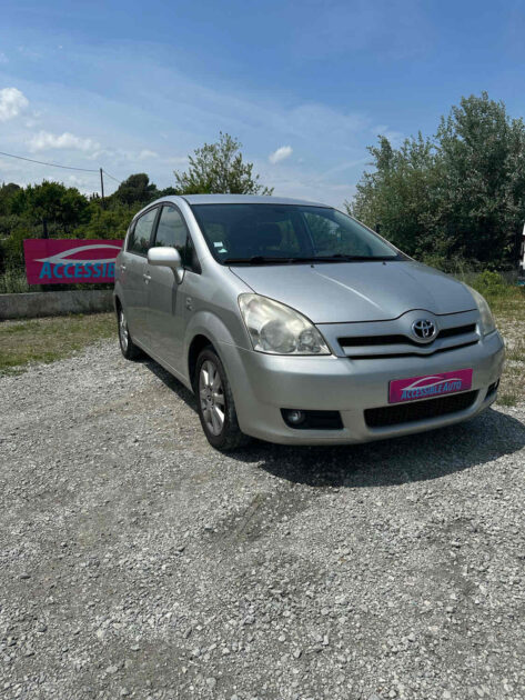 TOYOTA COROLLA Verso 2004