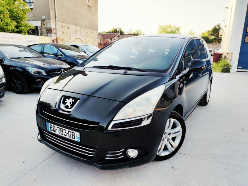 PEUGEOT 5008 2011