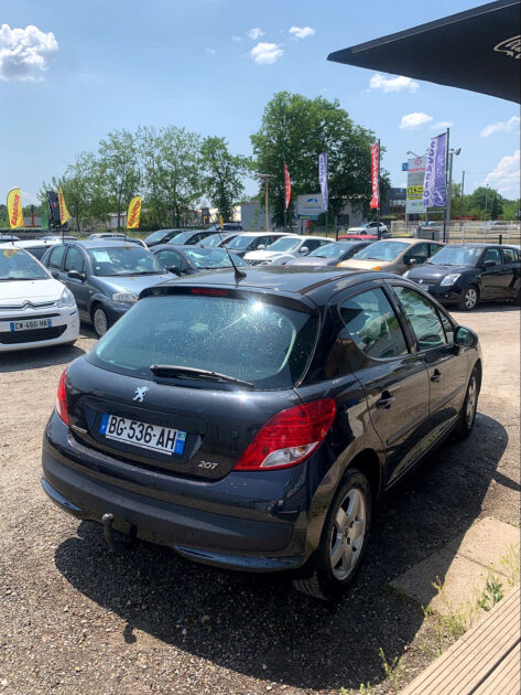 PEUGEOT 207 1.4 i 73cv