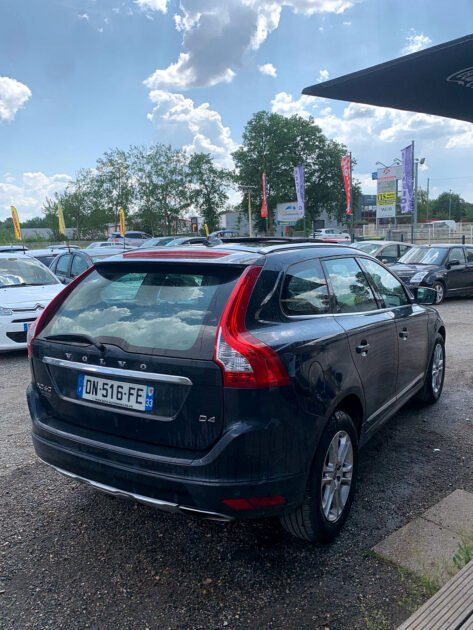 VOLVO XC60 D4 181cv