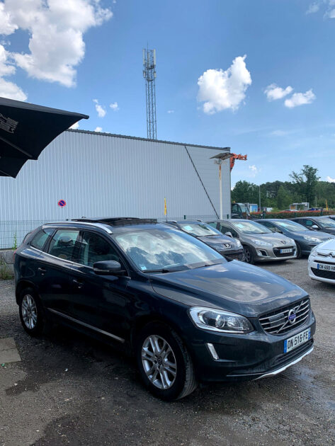 VOLVO XC60 D4 181cv