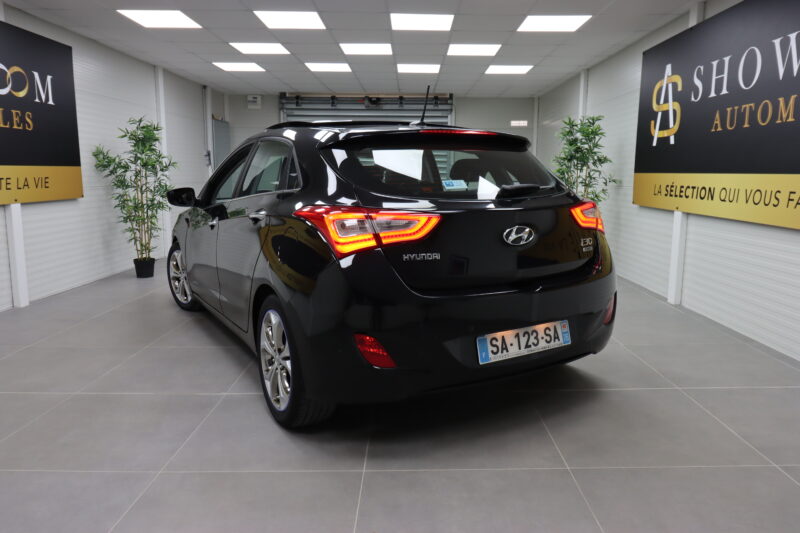 HYUNDAI I30 2012