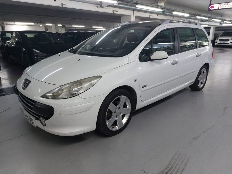 PEUGEOT 307 SW phase 2 1.6 HDI 7 PLACES 110 NAVTEQ GPS RIEN A PREVOIR