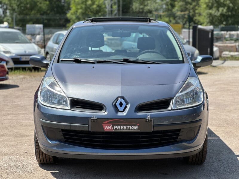 Renault Clio 3 1,4L 98 CV Ripcurl / Toit Pano Ouvrant / 122 KM / Paiement 4X Possible
