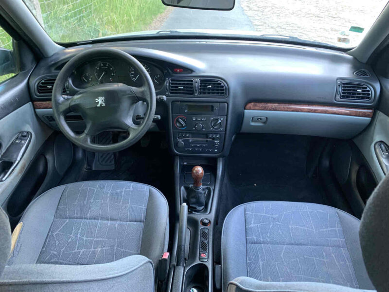 PEUGEOT 406 2001