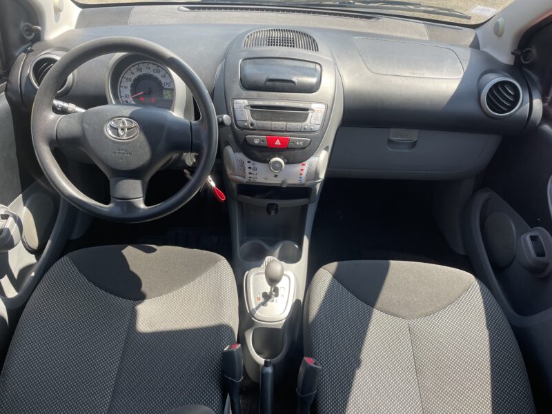 TOYOTA AYGO 2011